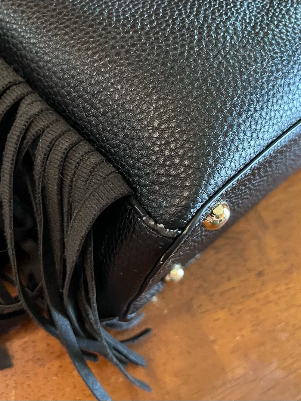 Carolina Hill compact black